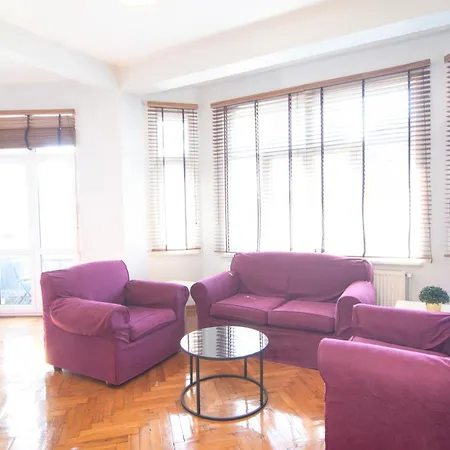 Osmanbey 2 Bedroom Apart,4th Floor With Balcony Апартаменты *