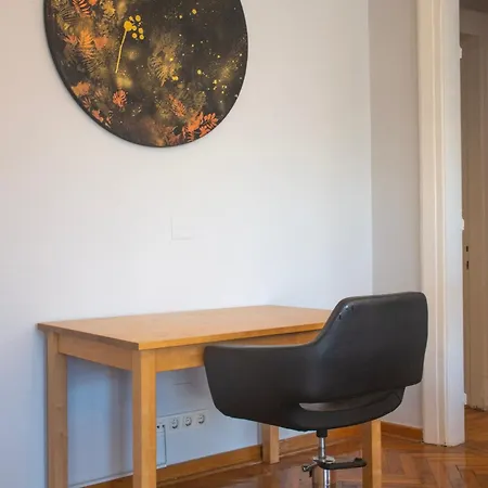 Osmanbey 2 Bedroom Apart,4th Floor With Balcony * イスタンブール