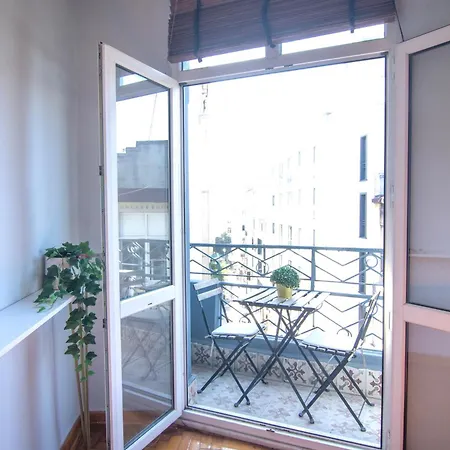 Osmanbey 2 Bedroom Apart,4th Floor With Balcony Appartamento